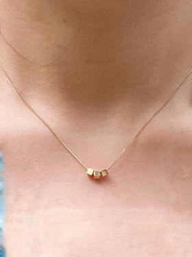 AWU｜NN-009 3Cubes necklace 三颗磨砂方盒项链 [项链 14K金]