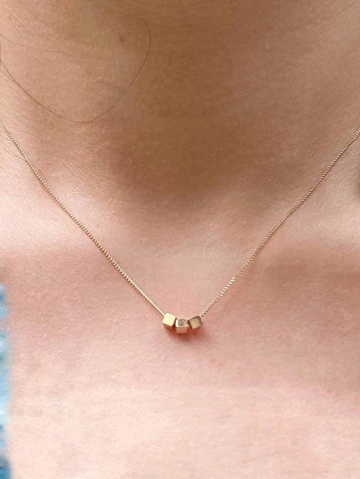 AWU｜NN-009 3Cubes necklace 三颗磨砂方盒项链 [项链 14K金] 商品图0