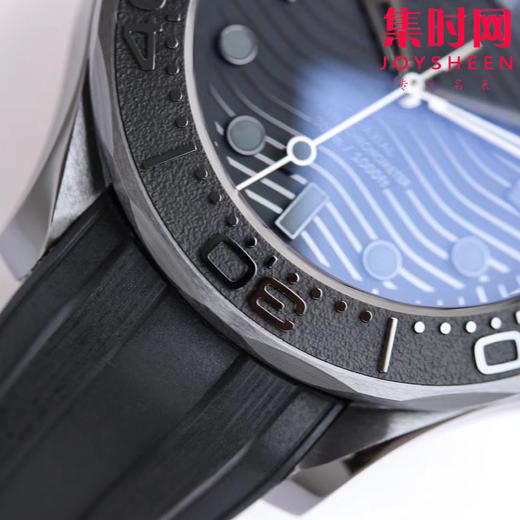 墨黑海马 桀骜登场 欧米茄OR新品海马300系列 陶瓷海马 男士机械腕表 商品图4