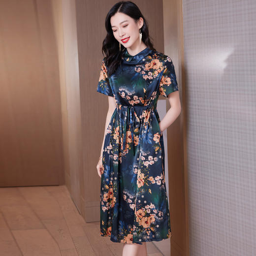 ASE-23032真丝连衣裙夏季新款复古设计感印花桑蚕丝收腰显瘦裙子 商品图3