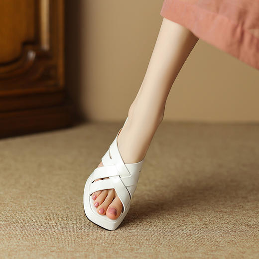 优雅气质，纯色牛漆皮凉拖DP-9552 商品图4