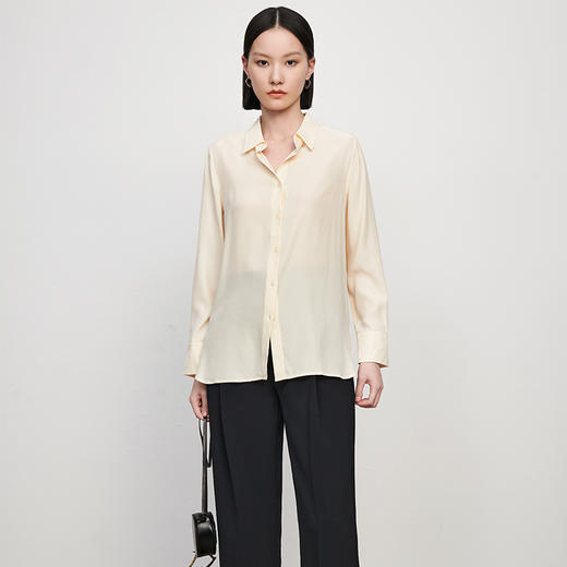 IN AND ON 春新款女衬衣纯色桑蚕丝柔美质感垂顺百搭透气衬衫 商品图1