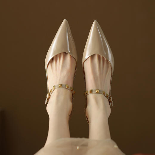 优雅百搭，尖头真皮亮面细跟高跟鞋DZM-AA2326 商品图10