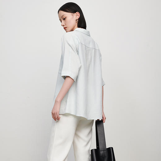 IN AND ON 19-8006春夏女士衬衫新款亚麻宽松百搭通勤显瘦V领上衣 商品图5