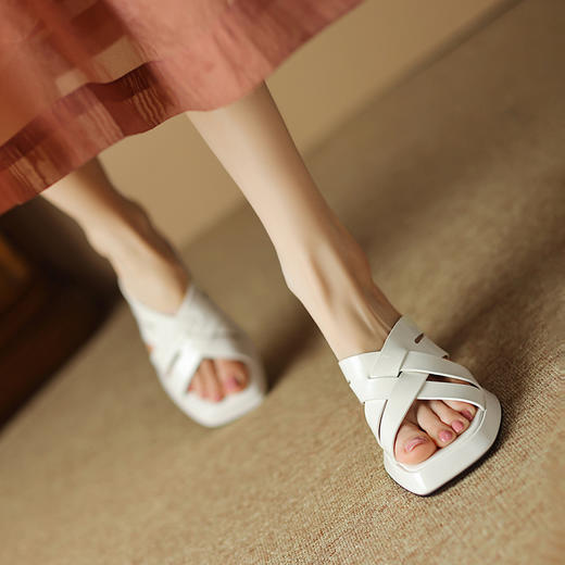 优雅气质，纯色牛漆皮凉拖DP-9552 商品图2