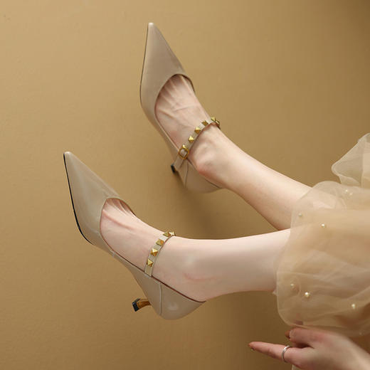 优雅百搭，尖头真皮亮面细跟高跟鞋DZM-AA2326 商品图9