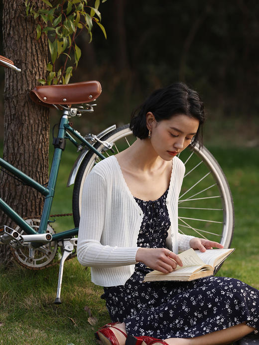 HeyDress法式针织开衫女夏季复古V领坑条肌理防晒衫花边领短上衣 商品图1