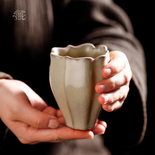 问鼎哥窑 传世款 佛手杯 商品图2