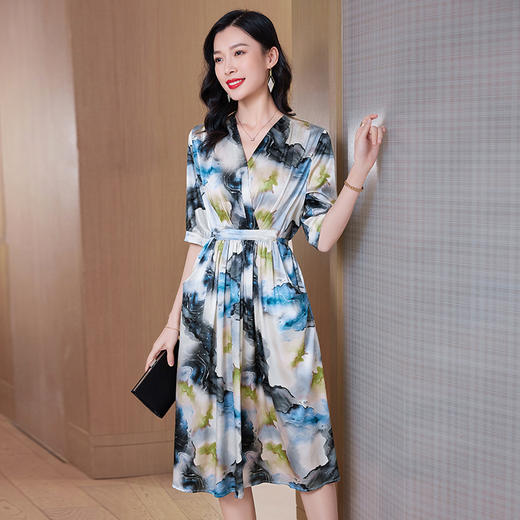 ASE-23001 复古国墨画元素桑蚕丝连衣裙夏季新款心形收腰显瘦裙子 商品图0