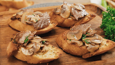 蘑菇牛排佐法棍
