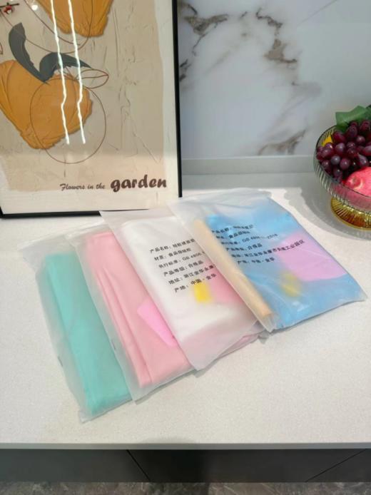 【天越星家用硅胶揉面垫A2858】超级加厚！！无菌揉面垫还送4件套！（擀面杖、刮面刀、硅胶油刷、收纳袋）买一发五~超划算！！ 商品图4