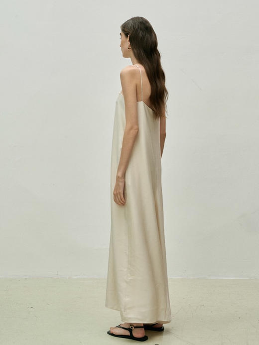 Viktoria Chan | SS23101 Lotti long strap dress[ 吊带连衣裙 黑 / 浅米 ] 商品图7