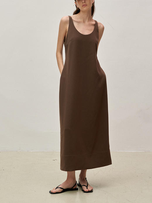 Viktoria Chan | SS23103 Tine U neck dress [ U领无袖连衣裙 棕 ] 商品图9