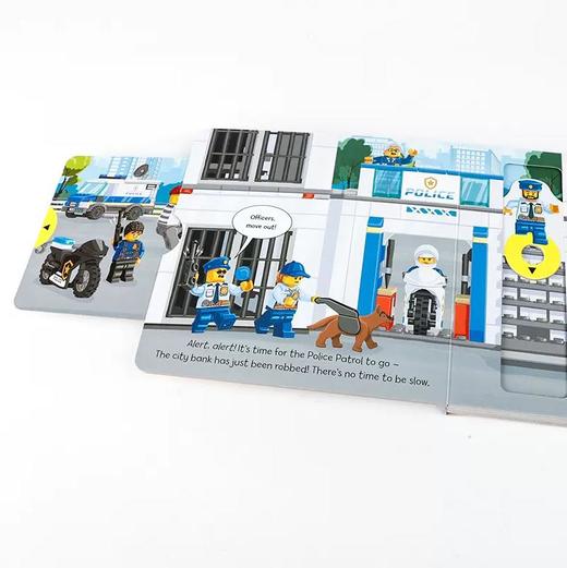 乐高警察巡逻队机关操作纸板抽拉书 Lego Police Patrol A Push Pull and Slide Book 商品图2