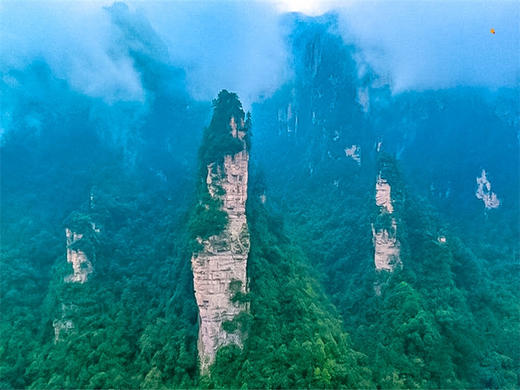 五一4日【湘西张家界】户外深度游-张家界天门山-芙蓉镇-凤凰古城-边城茶峒古镇-矮寨大桥-坐龙峡 商品图2