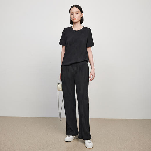 IN AND ON三宅褶皱套装女2023夏季新款短袖上衣休闲垂感显瘦阔腿裤两件套 商品图1