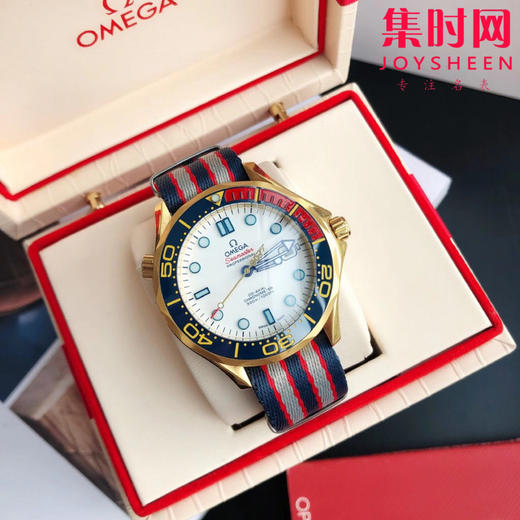 欧米茄OMEGA "指挥官"海马300米系列 潜水机械腕表
机芯：搭载进口原装西铁城 商品图1