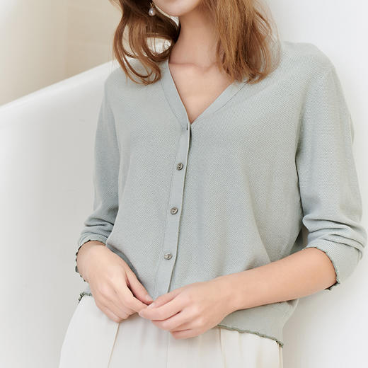 【棉+桑蚕丝V领针织开衫】23年春夏新品女士针织小外套时尚七分袖薄款上衣 商品图3