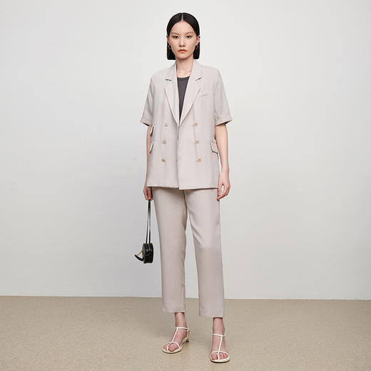 IN AND ON女士轻薄双排扣短袖西装宽松休闲透气时尚套装 商品图2