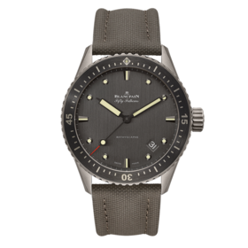 宝珀 Blancpain 五十噚系列自动机械男表 5000-1210-G52A