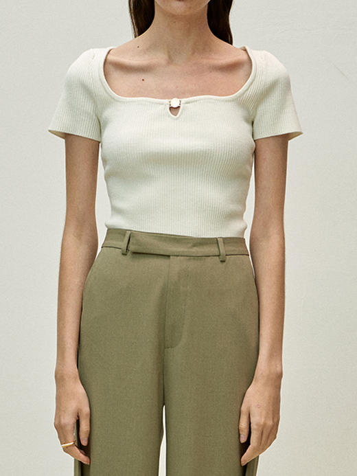 Viktoria Chan | SS23114 Tine short sleeve knit [针织短袖上衣 黑 / 白 ] 商品图11