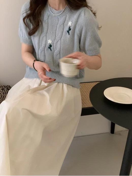 【华伦天奴Valentino·Orlandi】复古淡雅小花针织短袖-6910款！！复古慵懒风拉满，耐看不厌久穿不变，瞬间提升品味，简约感/气质休闲 商品图4