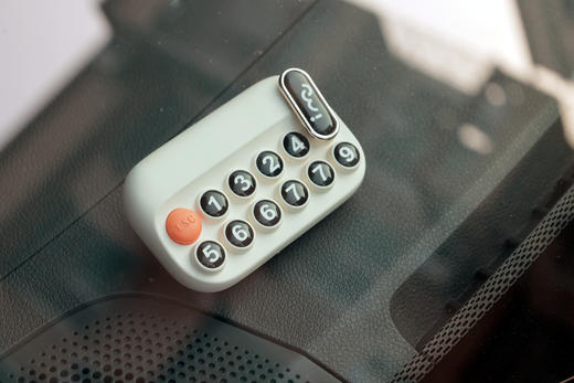 王炸来了！！【幻响车载香薰停车牌】原创多功能香薰停车牌临时停车牌+车载香薰车主福音来啦#有车一族必备，临时停车方便联系，颜值爆表 这个颜值拿到手真的是美哭了 商品图8