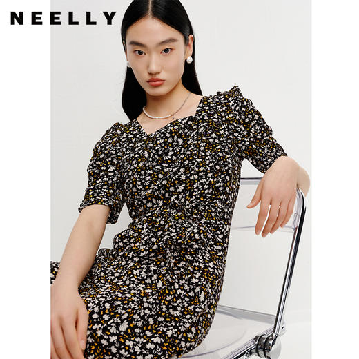 NEELLY纳俪商场同款夏季碎花连衣裙女方领显瘦收腰A字裙下开叉裙N23042Y01 商品图2