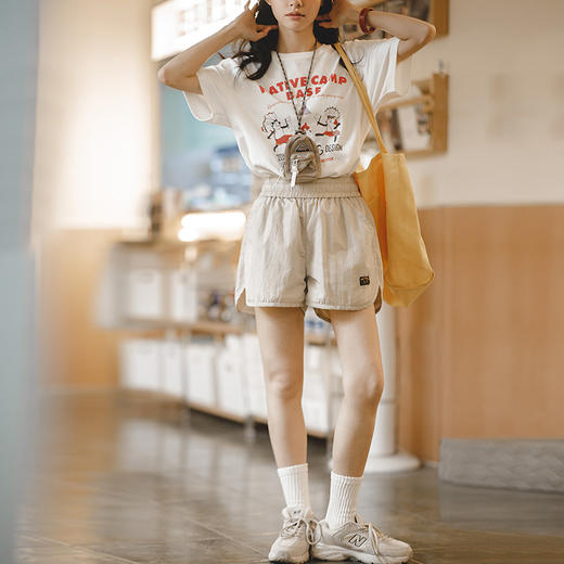 马登女装 美式休闲运动短裤百搭显瘦松紧裤简约纯色基础款短裤夏 商品图2