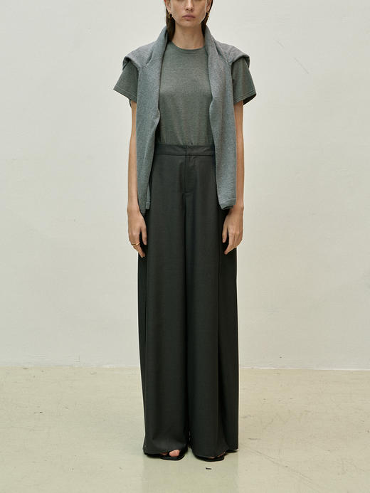 Viktoria Chan | SS23057 Stina flowy trousers [ 高开叉阔腿裤 黑 / 灰 / 卡其 ] 商品图10