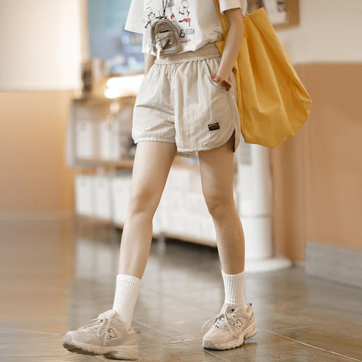 马登女装 美式休闲运动短裤百搭显瘦松紧裤简约纯色基础款短裤夏 商品图0