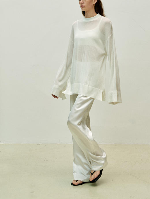 Viktoria Chan | SS23030 Nika satin trousers[ 阔腿裤 黑 / 白 ] 商品图6