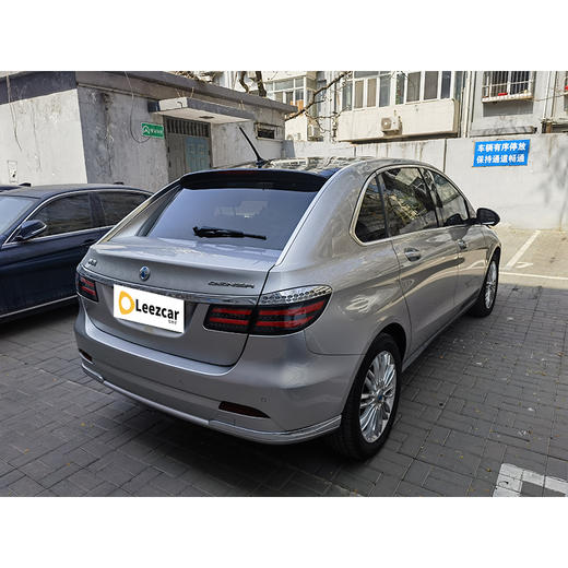 腾势 荣耀版【长租-北京】 商品图4