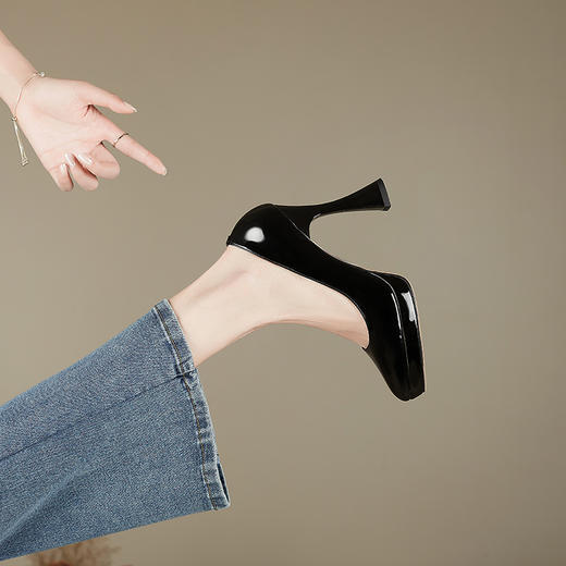 时尚优雅，尖头真皮亮面高跟鞋JH308 商品图3