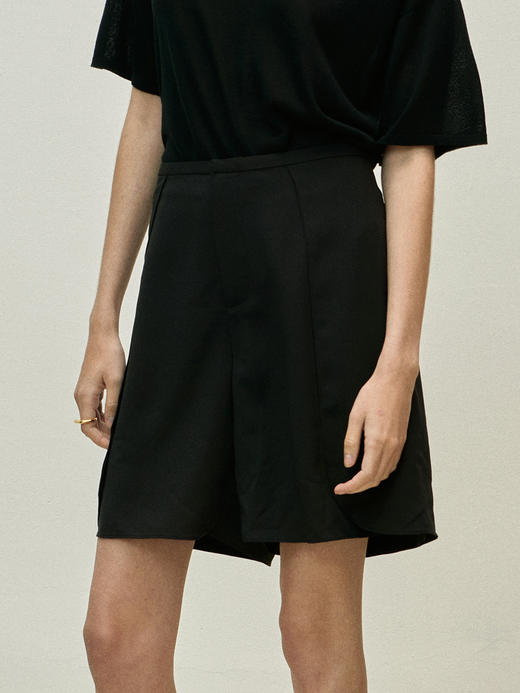 Viktoria Chan | SS23005 Stina flowy shorts [ 短裤 黑 / 白 ] 商品图10