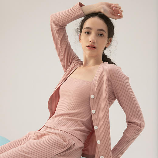 简约舒适   BLEO罗纹针织背心长裤开衫三件套装 商品图3