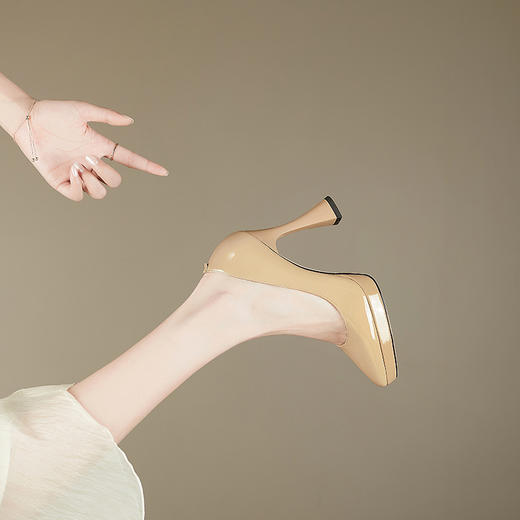 时尚优雅，尖头真皮亮面高跟鞋JH308 商品图10