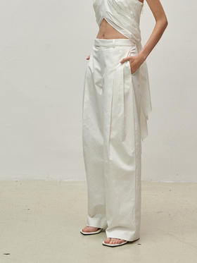 Viktoria Chan | SS23012 Astrid pleated trousers[ 长裤 黑 / 白 / 浅米 ]