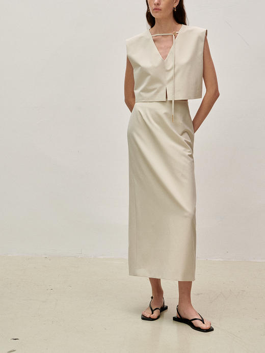 Viktoria Chan | SS23037 Tine V neck top [ 短背心 浅卡其 / 黑 ] 商品图6