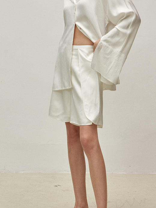 Viktoria Chan | SS23005 Stina flowy shorts [ 短裤 黑 / 白 ] 商品图8