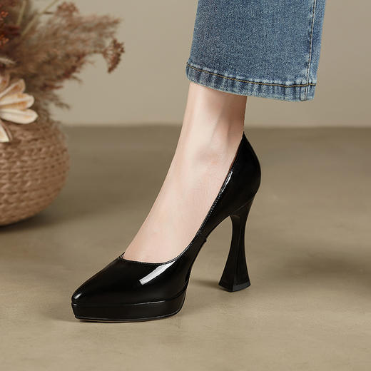 时尚优雅，尖头真皮亮面高跟鞋JH308 商品图5