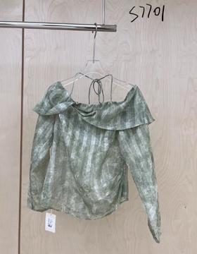 【门店同款】2023年夏季一字肩印花长袖小衫 150585411