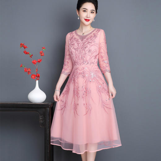 春季新款妈妈装，气质优雅刺绣喜婆婆礼服婚宴连衣裙TQ-9217CC 商品图0