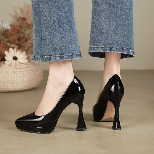 时尚优雅，尖头真皮亮面高跟鞋JH308 商品图2