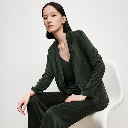 新款铜氨丝休闲西装外套女薄款套装垂感吊带裤子高端三件套 商品图0