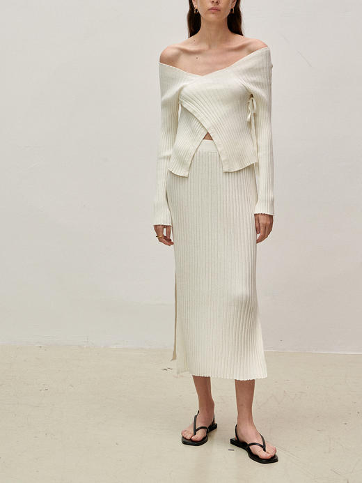 Viktoria Chan | SS23002 Shelby knit skirt- midi  [ 针织半裙 浅粉 / 白 ] 商品图3
