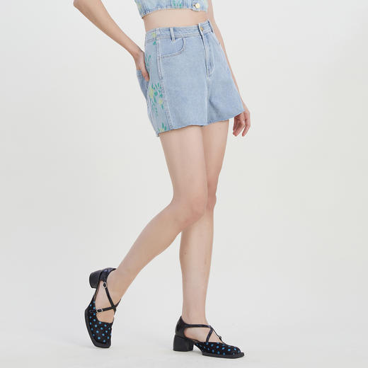 谜底绣花牛仔短裤女2023夏季新款时尚A型修身拼接直筒裤232MK0551 商品图1