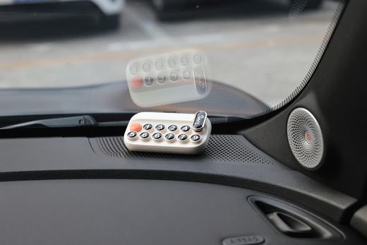 王炸来了！！【幻响车载香薰停车牌】原创多功能香薰停车牌临时停车牌+车载香薰车主福音来啦#有车一族必备，临时停车方便联系，颜值爆表 这个颜值拿到手真的是美哭了 商品图3