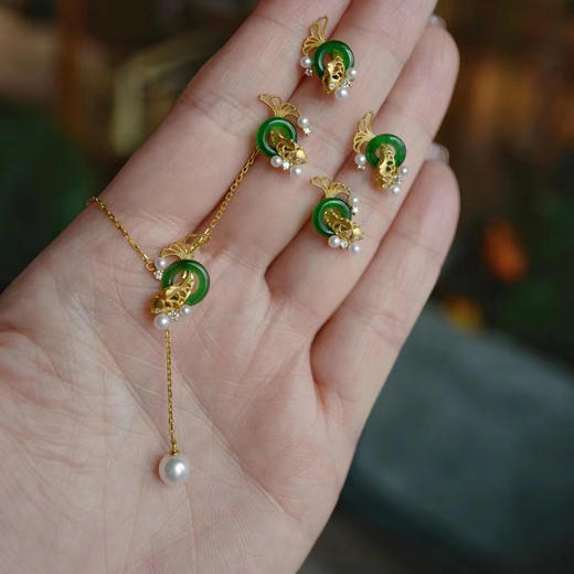 龢盒原创 18k金玉满堂翠翡锦鲤可调节锁骨链 项链 商品图3