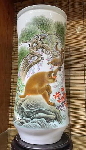 新粉结合封侯图瓶（猴子是丝毛工艺）